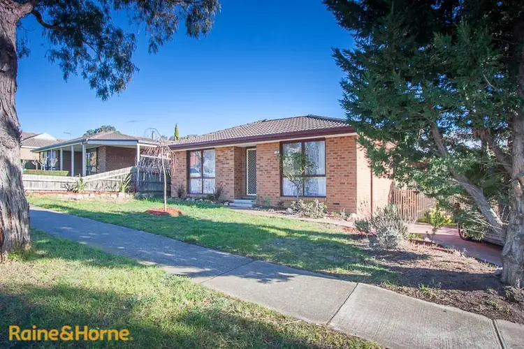 18 Phillip Drive, Sunbury VIC 3429