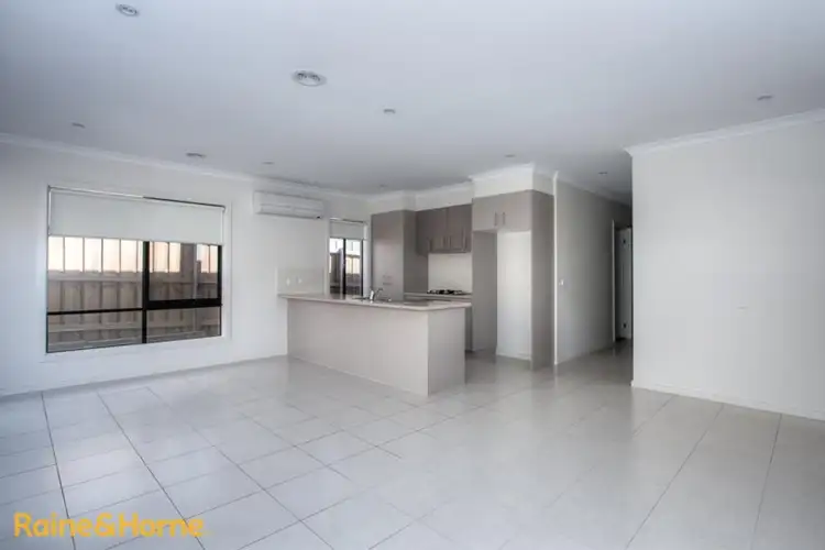 Fourth view of Homely house listing, 5/8 Pads Way, Sunbury VIC 3429