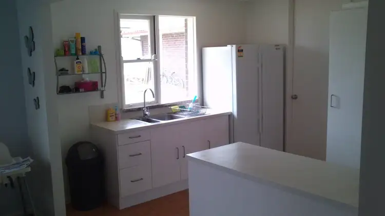 Sixth view of Homely house listing, 10 McKibbin Place, Bathurst NSW 2795