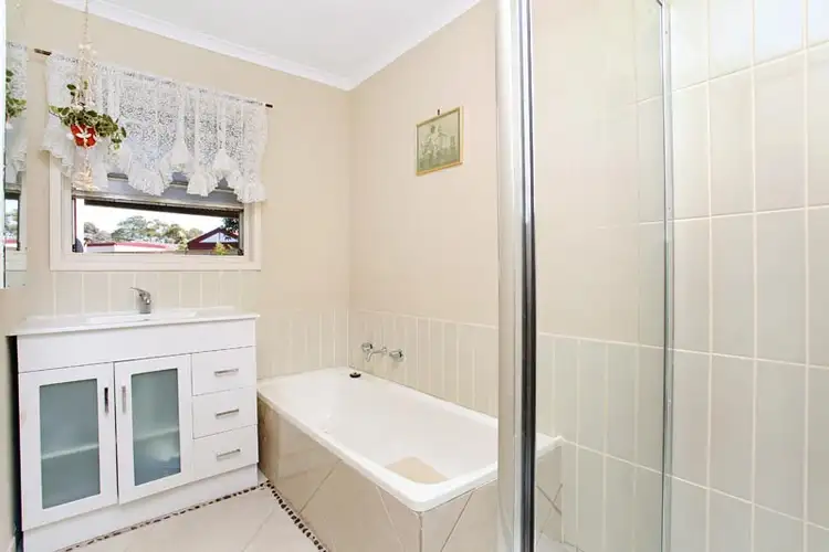 Seventh view of Homely house listing, 16 Walpa Court, Westmeadows VIC 3049