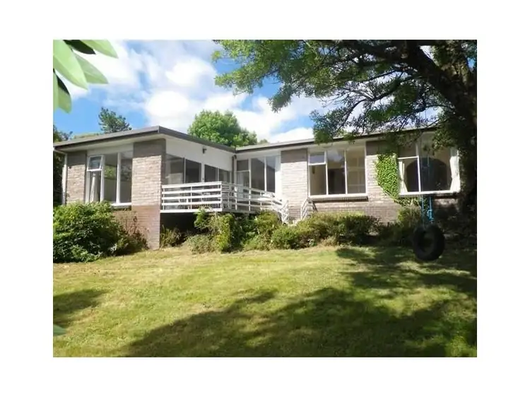 136 South Road, Penguin TAS 7316