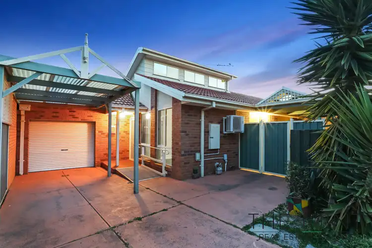 2/4 Hawthorn Court, Mill Park VIC 3082