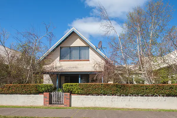 2/5 Station Road, Margaret River WA 6285