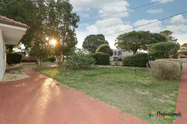 Fourth view of Homely house listing, 6 Steyning Way, Westminster WA 6061