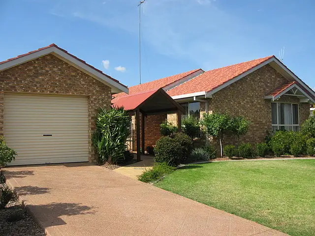 27 Paterson Street, Parkes NSW 2870