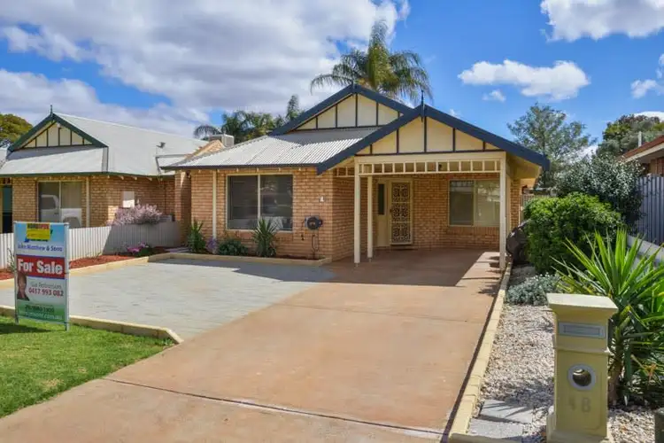 4B Nepean Grove, Hannans WA 6430