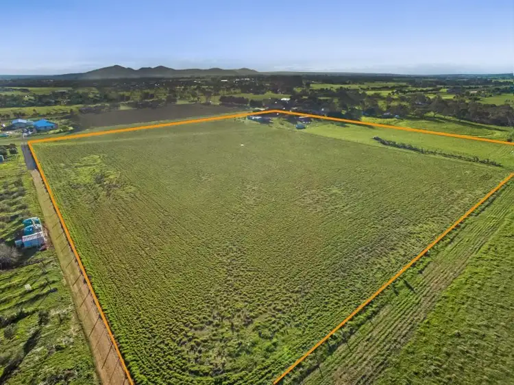 90 Regent Street, Little River VIC 3211