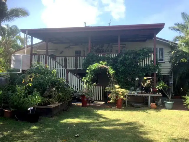 22 Pilot Street, Urangan QLD 4655