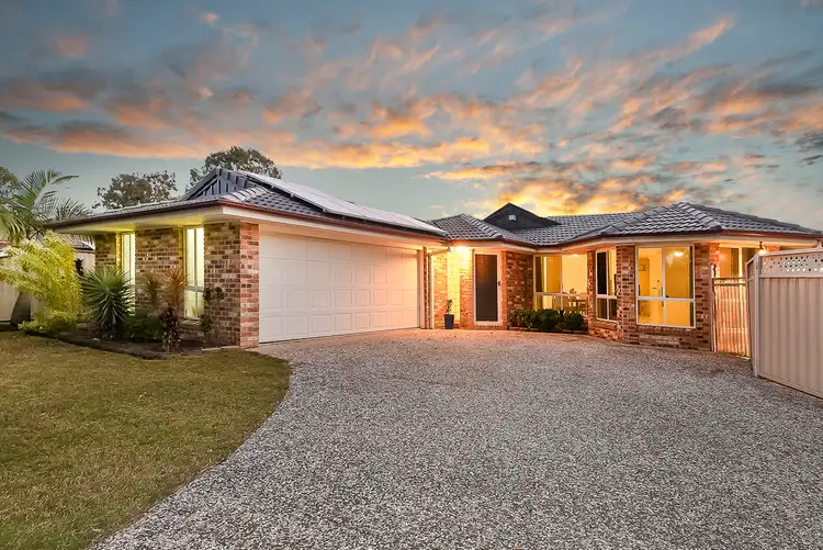 15 Crozier Cres, Meadowbrook QLD 4131