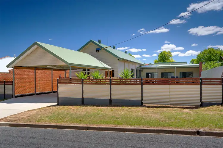 11 Akuna Avenue, Tallangatta VIC 3700
