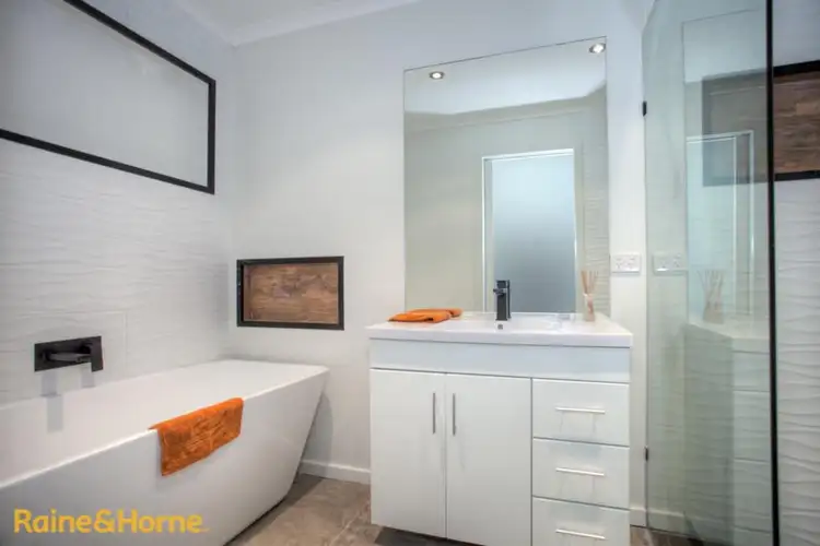 Sixth view of Homely house listing, 4 Kintore Close, Sunbury VIC 3429