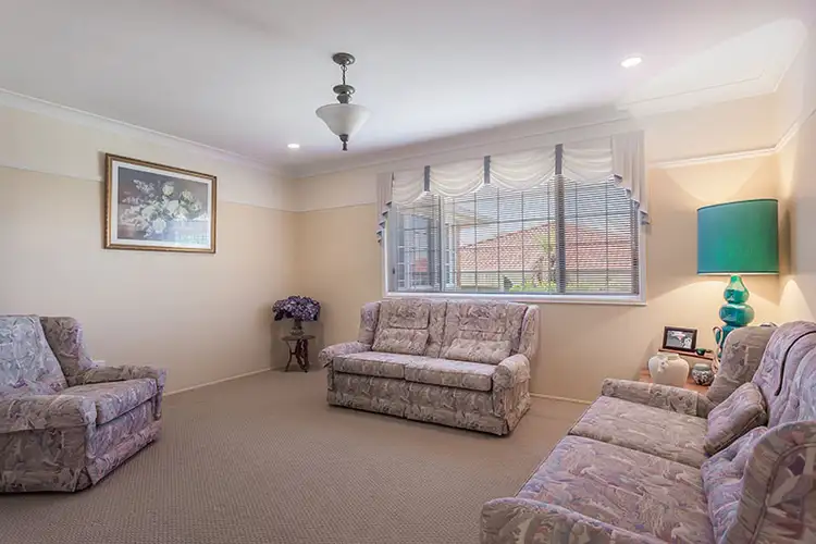Second view of Homely house listing, 5 Lobwein Court, Middle Ridge QLD 4350