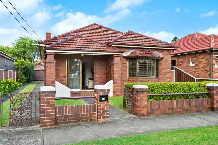 11 Daniel Street, Botany NSW 2019
