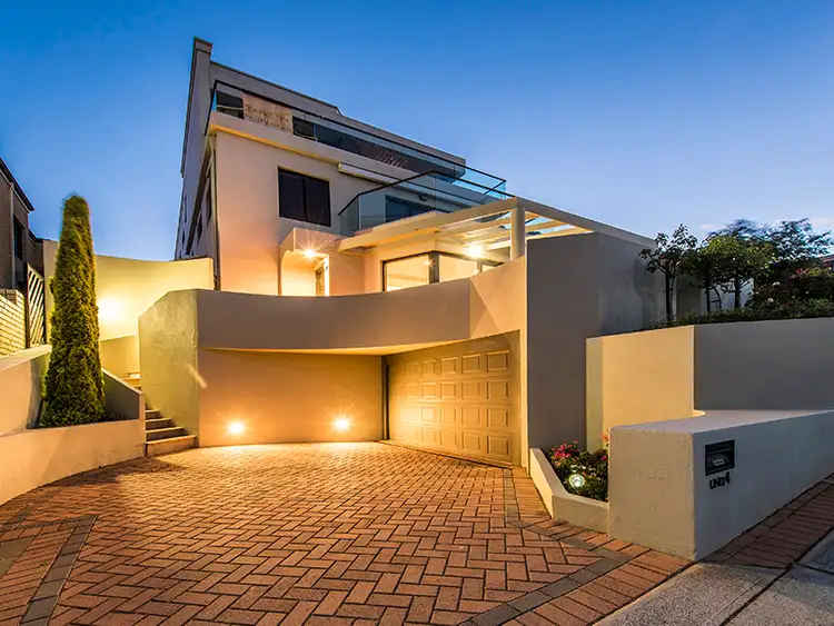 4/2 Rose Ave, South Perth WA 6151
