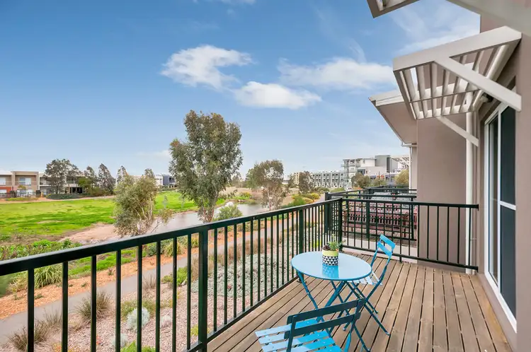 2/2 Euston  Walk, Mawson Lakes SA 5095