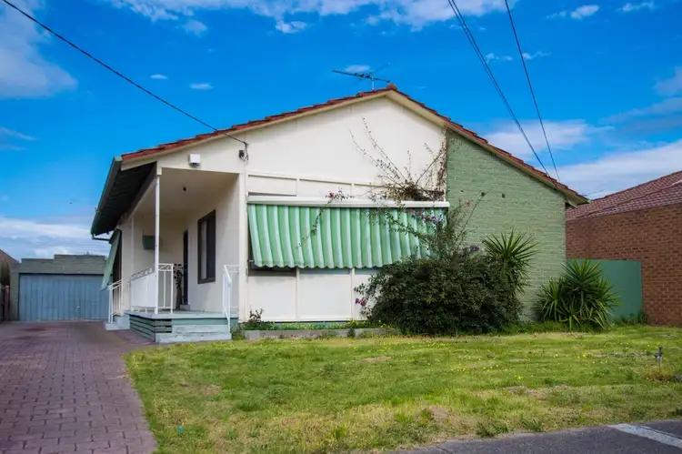 27 Mildura Crescent, Dallas VIC 3047