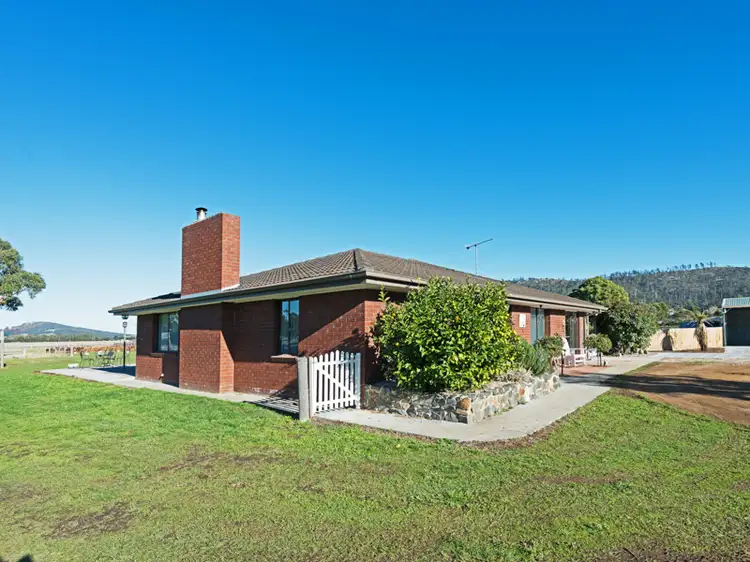 105 Roches Beach Road, Lauderdale TAS 7170