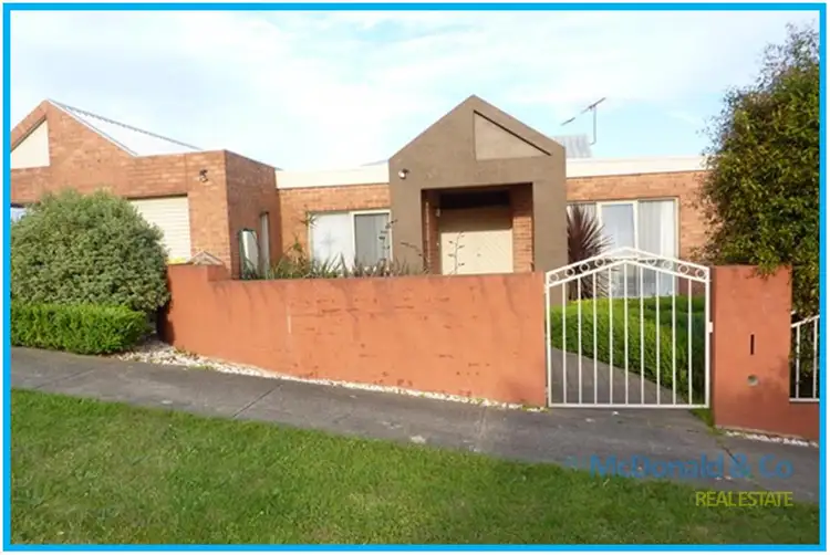 15 Chancellor Place, Highton VIC 3216