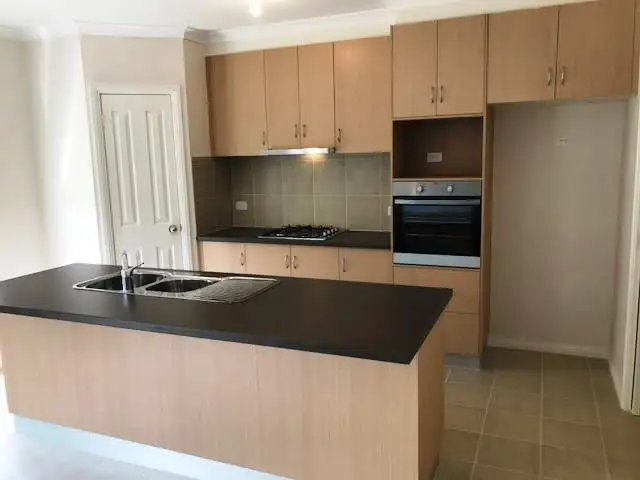 Second view of Homely house listing, 6 Canopus Crescent, Lara VIC 3212