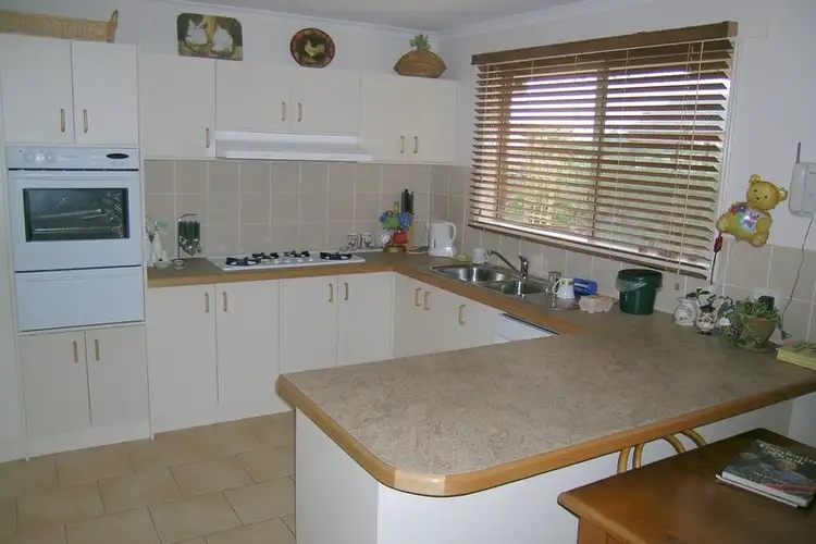 Second view of Homely house listing, 17 Shaftsbury Avenue, Berwick VIC 3806