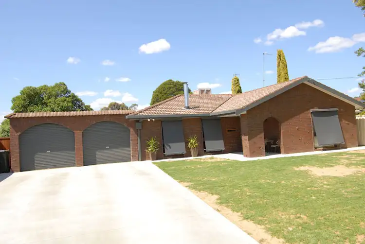 2 GILLESPIE COURT, Deniliquin NSW 2710