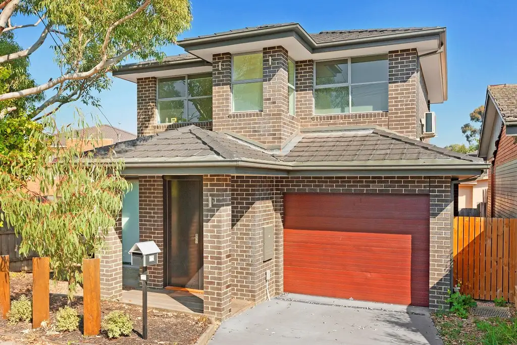 Main view of Homely townhouse listing, 2/70 Albert Street, Mount Waverley VIC 3149