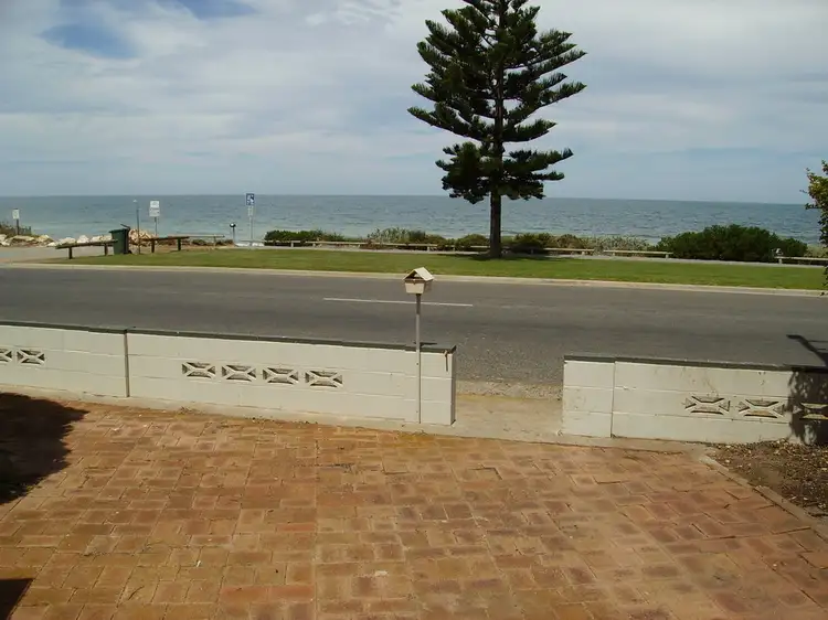 15 Esplanade, Tumby Bay SA 5605