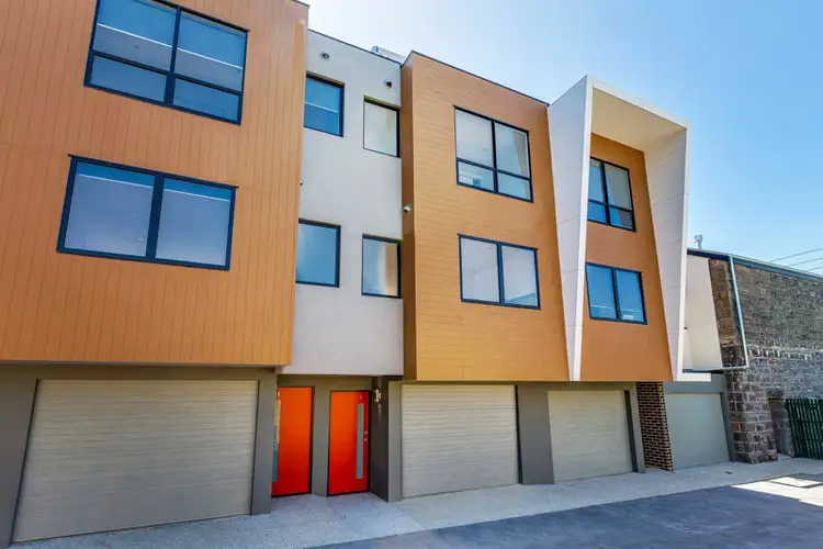 3/92 Cowper Street, Footscray VIC 3011