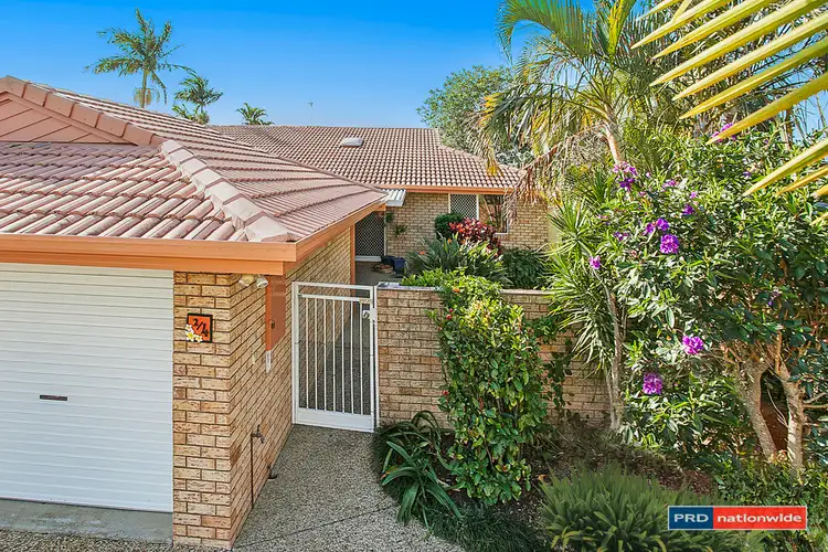 2/4 Featherwood Close, Burleigh Waters QLD 4220
