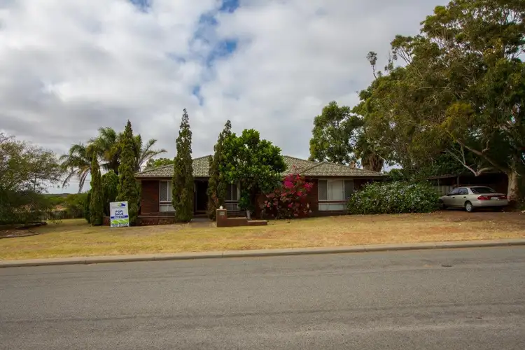 10 Kenny Crescent, Rangeway WA 6530