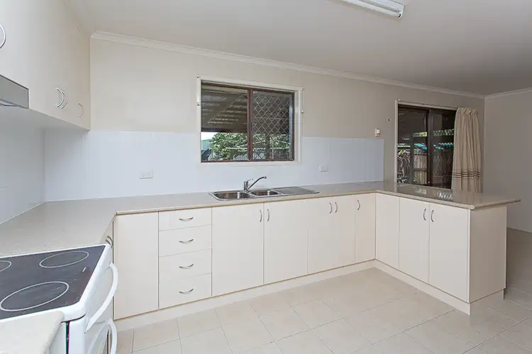 8 Shiral Drive, Beaconsfield QLD 4740