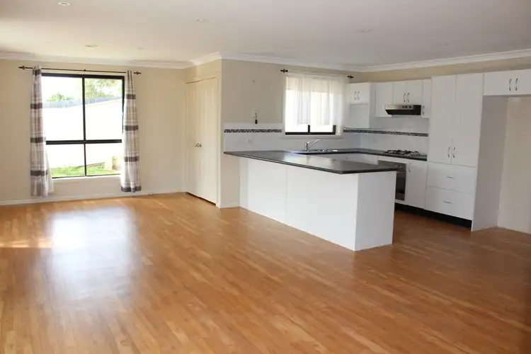 Fifth view of Homely house listing, 8 Shackleton Close, Windradyne NSW 2795