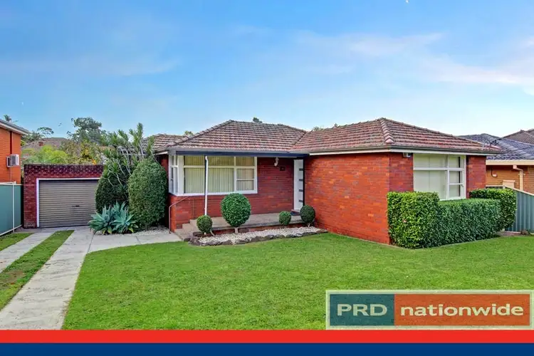 10 Lilydale Avenue, Peakhurst NSW 2210