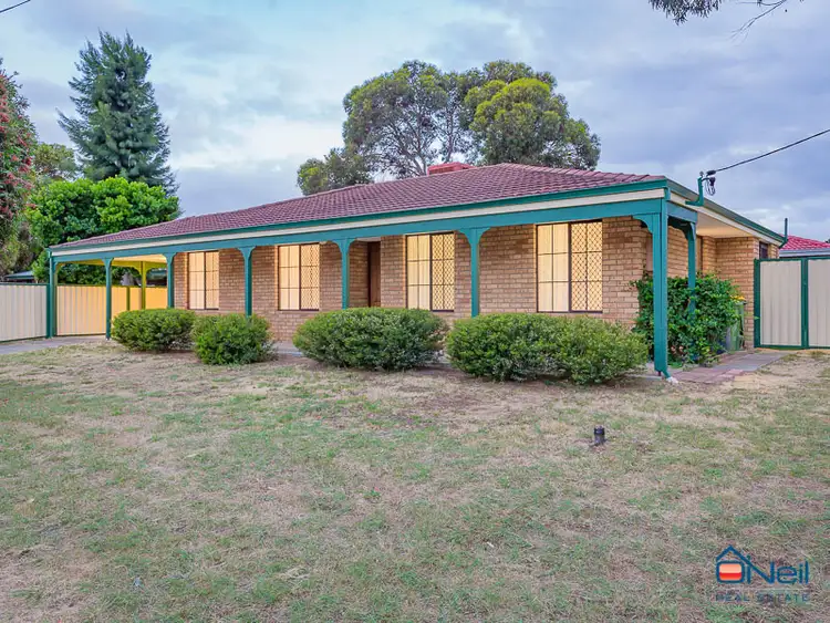 1 Cowra Court, Armadale WA 6112