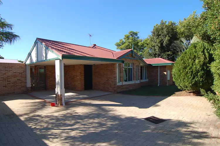 8A Fifth Avenue, Bassendean WA 6054