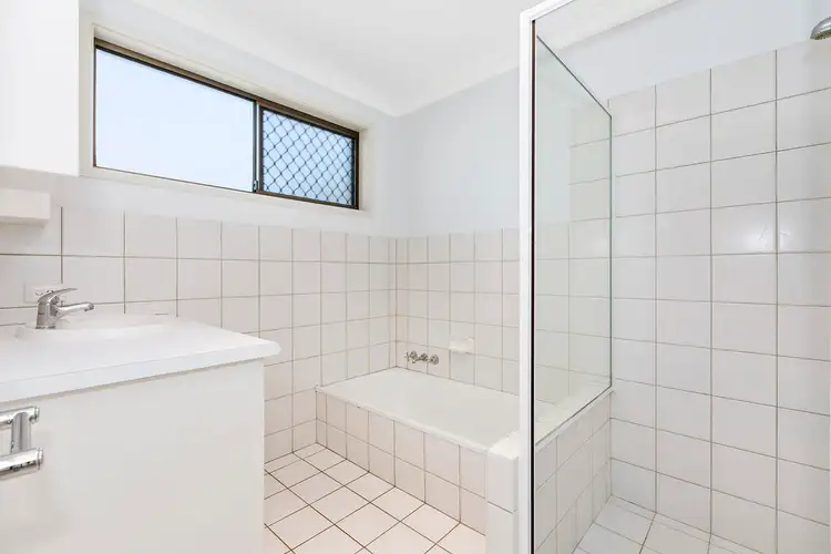 Sixth view of Homely unit listing, 1 / 185 Kennedy Drive, Tweed Heads West NSW 2485