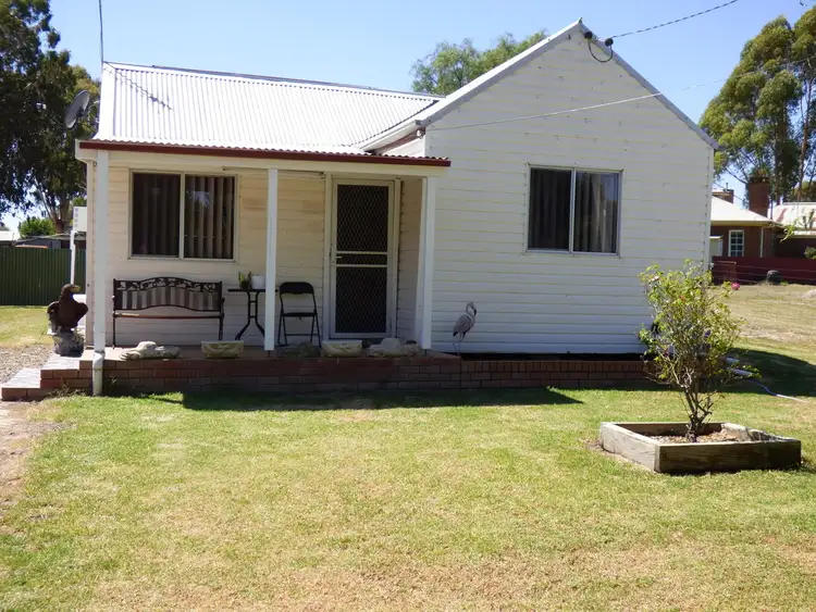 16 Northcote, Greenethorpe NSW 2809