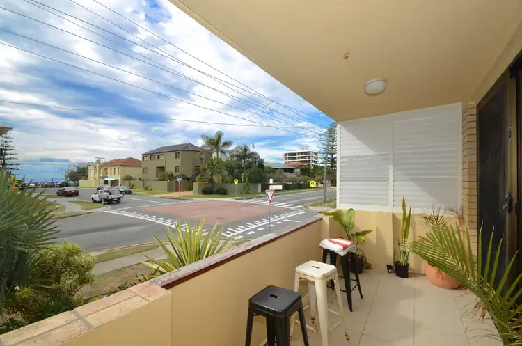 Unit @ / 5 Wave Street, Mermaid Beach QLD 4218