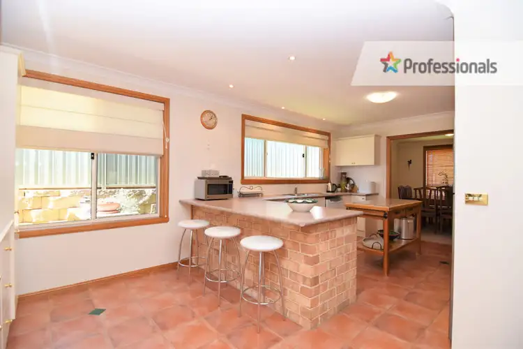Seventh view of Homely house listing, 4 Magnolia Cl, Kelso NSW 2795