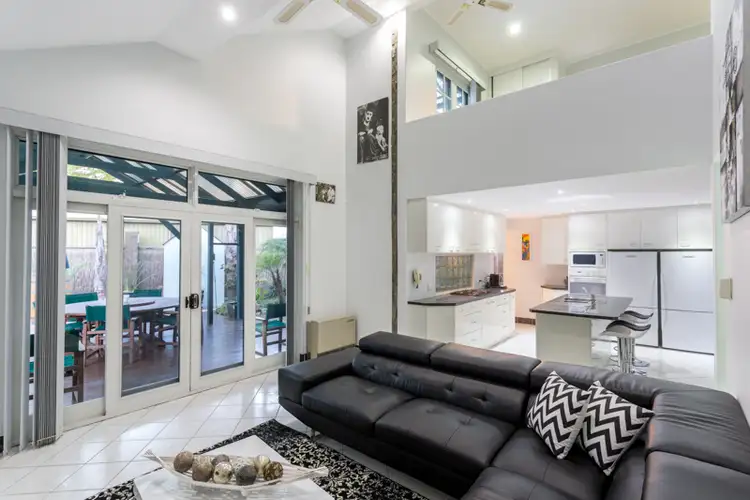 6 Challenge Court, North Haven SA 5018
