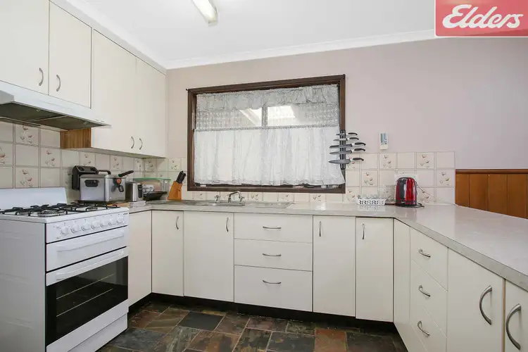 Sixth view of Homely house listing, 29 Sapphire Circuit, Wodonga VIC 3690