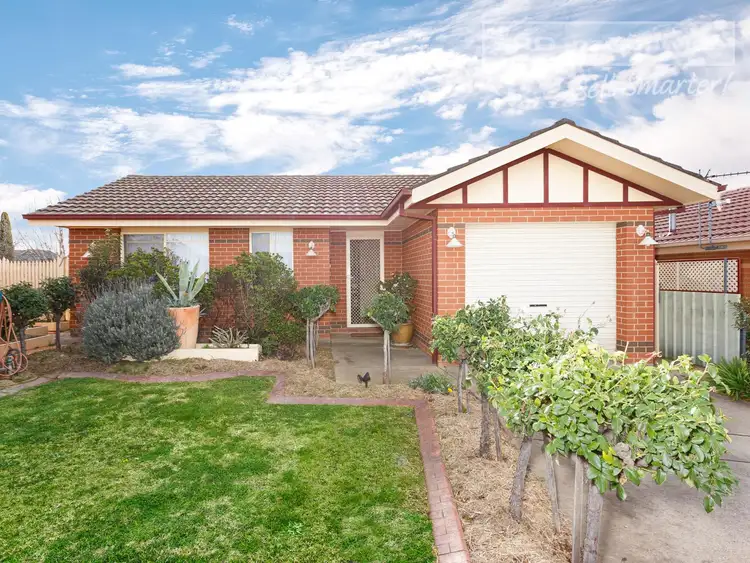 1 Girraween Mews, Glenfield Park NSW 2650