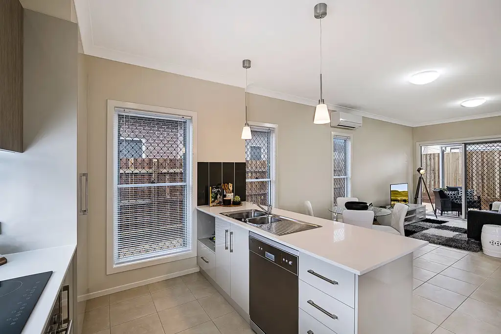 Main view of Homely unit listing, 7, 8 Tara Street, Wilsonton QLD 4350