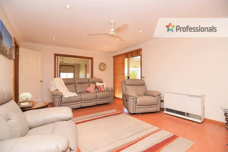 Fourth view of Homely house listing, 4 Magnolia Cl, Kelso NSW 2795