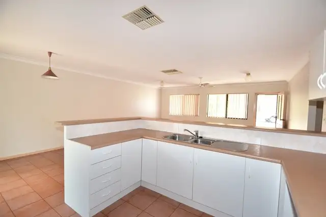 Fourth view of Homely unit listing, 4/44 MERCORELLA CIRCUIT, Sadadeen NT 870