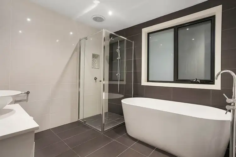 Fifth view of Homely house listing, 1/6 Hamilton Court, Watsonia North VIC 3087