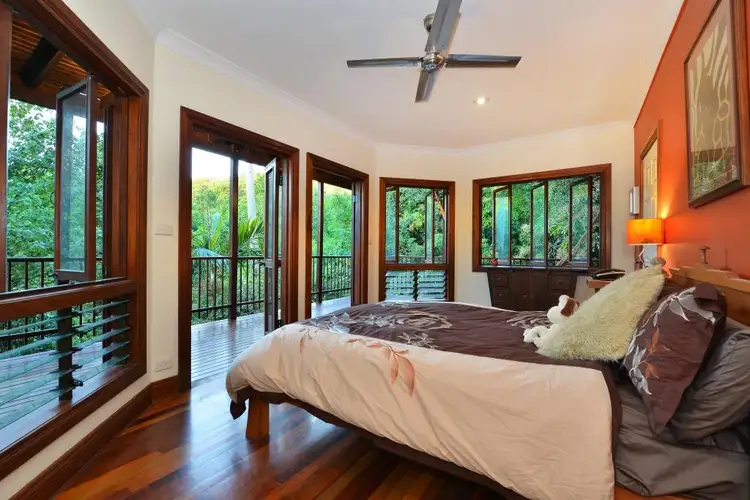 4 Riverview Close, Freshwater QLD 4870