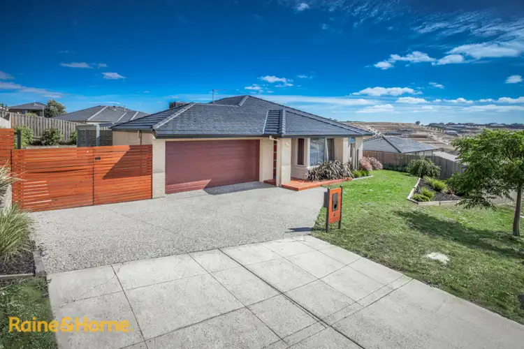 Second view of Homely house listing, 4 Broomfield Avenue, Sunbury VIC 3429