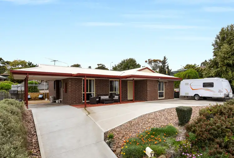1 Warawee Place, Hallett Cove SA 5158