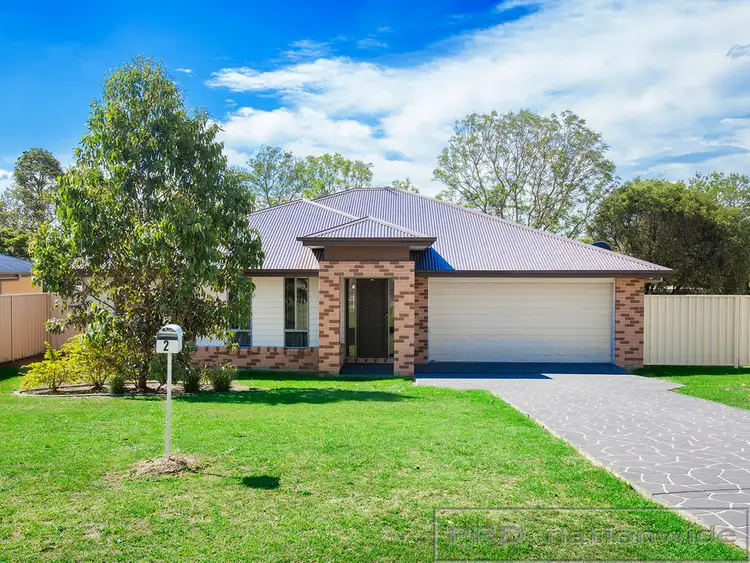 2 Hughes Close, Kurri Kurri NSW 2327